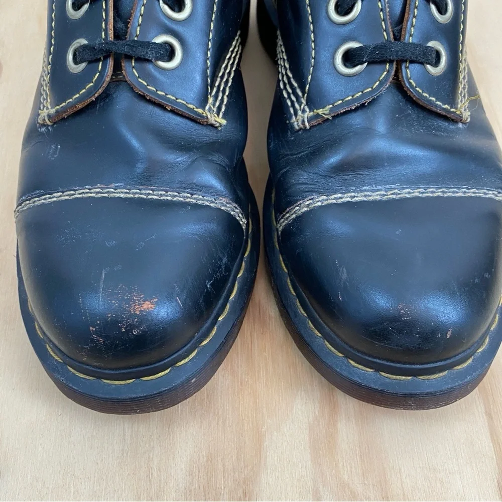Dr. Martens 8-Eye Capper Vintage Smooth Leather Boots - Picture 3 of 11